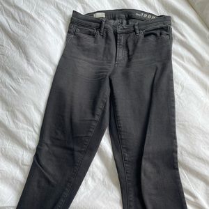 EUC Women’s Slim Straight Jeans